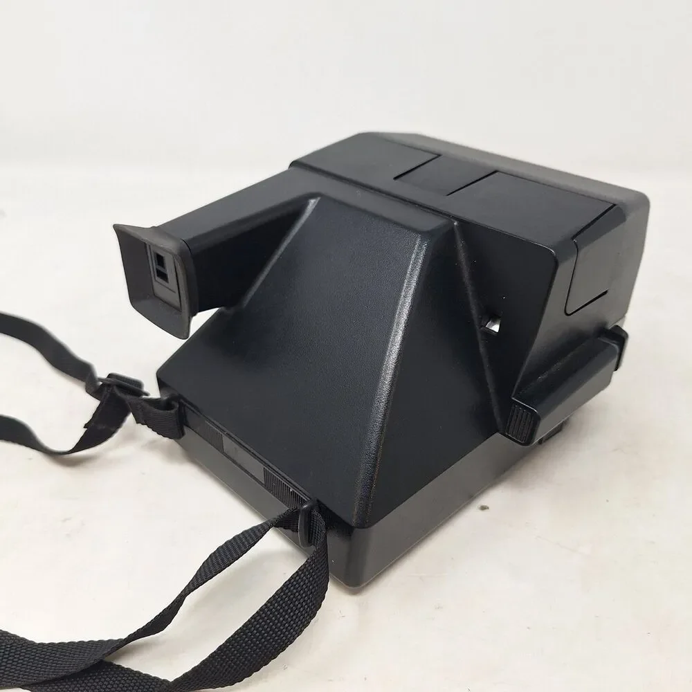 Polaroid Sun 600 Vintage Instant Film Camera Silver Black AutoFocus With Strap
